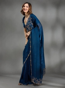 Sari en mousseline de soie orné de motifs de style Bollywood - Product Image 3