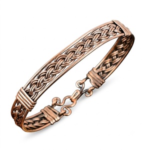 Pulsera de cobre antiguo envuelta en alambre, brazalete de metal trenzado vintage, joyería artesanal única, regalo para hombres y mujeres. - Product Image 5