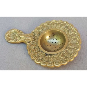 Industry Trending Golden Metal Sieve Colander With Perforated Design And Ornate Handle For Kitchen Use - Product Image 1