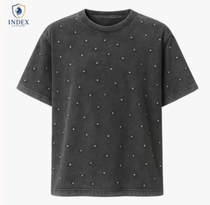 Camiseta de Manga Corta con Estampado de Puntos Negros para Hombre, Corte Holgado, Cuello Redondo, Estilo Casual, Tejido de Punto Jersey, Algodón, Marca Index Apparel - Product Image 1