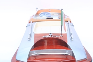 Modèle de bateau à moteur vintage classique en bois fait main avec drapeau italien, finition polie, pièce de collection à exposer - Product Image 2
