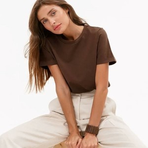 T-shirt à manches courtes col rond pour femme 100% coton, couleur unie, style minimaliste, tissu jersey respirant, coupe classique, OEM ODM - Product Image 3