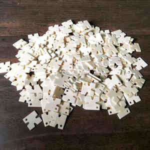 Pièces de puzzle en céramique faites à la main, forme géométrique, objet décoratif artisanal, couleur blanche, au meilleur prix - Product Image 4