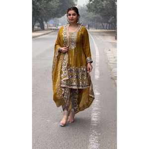 SECUENCIA CHINON ATRACTIVA CON HILO TRABAJO TOP DHOTI CON DUPATTA AMARILLO - Product Image 1