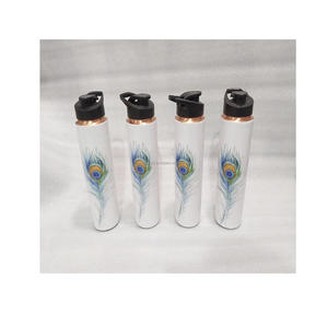 Bouteille d'eau en cuivre faite à la main de qualité supérieure, eau bouillante de luxe durable et écologique, sans danger pour un usage quotidien, verres traditionnels - Product Image 1