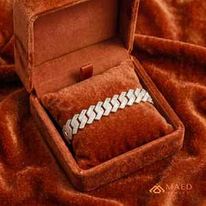 Bracelet à maillons fins en moissanite dorée, bijoux de luxe à la mode de New York, cadeau élégant pour un usage quotidien - Product Image 1