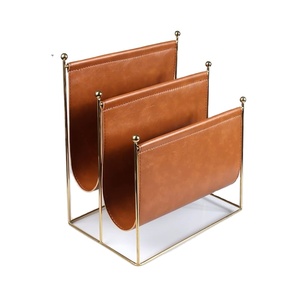 ลวดโลหะชุบและชั้นวางนิตยสารหนังแท้ ชั้นวางแบบยืน 1 ช่องสําหรับนิตยสาร หนังสือ หนังสือพิมพ์ การจัดฉากในบ้าน - Product Image 1