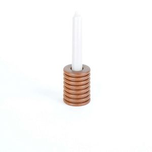 Lot de 2 bougeoirs dorés modernes pour bougies coniques – Ensemble décoratif au design contemporain et éclatant - Product Image 3