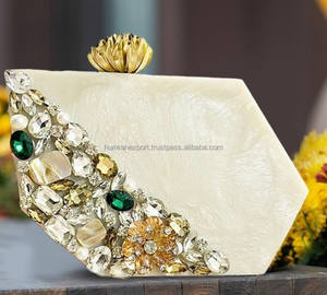 Meilleures ventes de pochette de soirée en résine de luxe pour femmes avec motif de pierre pour les fêtes et les mariages de l'Inde Forme du cadre - Product Image 1