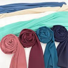 Écharpes en mousseline élégantes pour femmes, douces, légères, respirantes, personnalisables, hijab, châle musulman, long foulard tendance - Product Image 5