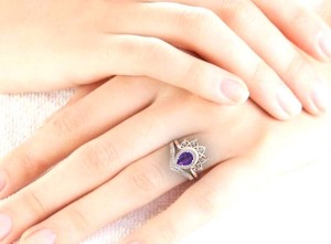 Bague Toi et Moi en Améthyste Forme Poire, Plaqué Or Rose, Motif Floral Feuille de Vigne, Vente en Gros, Ensemble de Bagues de Mariage en Améthyste Taillée Poire, Bijoux Fins - Product Image 5