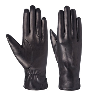 Venta al por mayor Guantes de conducción de dedo completo para hombres Guantes de cuero de cabra suave para motocicleta, motorista y ciclismo - Product Image 6