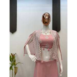 Ensemble de fête tendance pour femmes en trois pièces, chemisier, pantalon palazzo, châle - Product Image 3