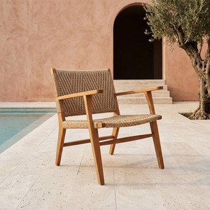 Fauteuil de patio moderne SVLK en teck massif indonésien, dossier en corde synthétique tressée résistant aux intempéries, chaise d'appoint durable pour l'extérieur et les hôtels - Product Image 1