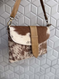 Cowhide Leather New Wholesale Sling <b>Bag</b> Western Hair On Hide Fur Stylish Handbag Bohemian Wristlet Women's Multi Uses <b>Bag</b> - Product Image 2
