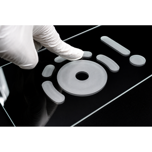 Panel de Pantalla de Vidrio Templado, Mecanizado CNC Personalizado, Ranura de Sonido y Cubierta de Tecla Ciega, Venta al Por Mayor OEM - Product Image 2