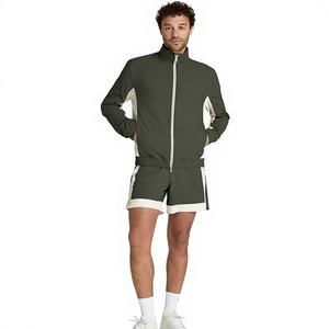 Ensemble de sport de badminton personnalisé pour hommes, vêtements d'entraînement athlétiques respirants à séchage rapide, impression de logo personnalisé, tenue de performance légère - Product Image 1