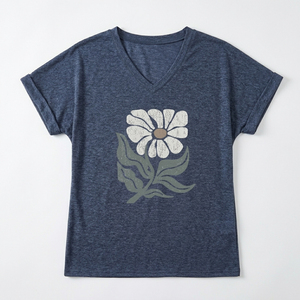 T-shirt personnalisé vintage imprimé pour femme, col en V, en coton uni, manches courtes, coupe ajustée, hauts graphiques féminins, fabricant - Product Image 1