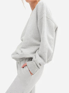 Sudadera de Forro Polar Premium para Mujer, Tejido Suave y Cómodo, Corte Holgado, Estilo Moderno para Uso Diario, Sudadera con Personalización de Marca - Product Image 3