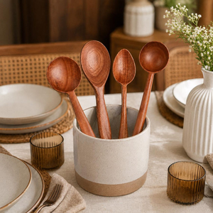 Ensemble de cuillères en bois, 4 pièces, cuillères de service pour la cuisine, ustensiles de cuisine en bois faits à la main pour la maison - Product Image 6