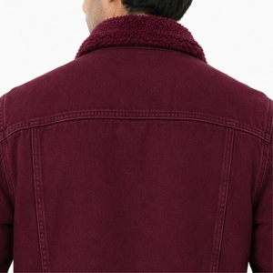 Chaqueta de mezclilla estilo urbano color borgoña para hombre, para una moda urbana moderna, estilo clásico color vino para un estilo de vida versátil, chaqueta de mezclilla hecha a medida - Product Image 5