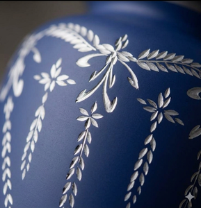 Urne funéraire en aluminium Cherished Spirit - Urne funéraire polie pour cendres - Product Image 2