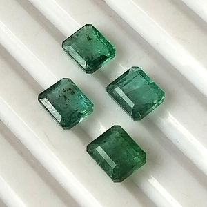 Émeraudes naturelles de Zambie, 3,55 carats au total, 85 mm, taille émeraude calibrée, facettées, translucides, pierres précieuses légères, lot de 4 - Product Image 2