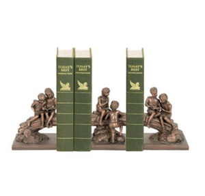 Delicado soporte para libros con diseño de pájaro de bronce en una rama de árbol con hojas, que trae la naturaleza a tu biblioteca. Disponible a precios de mayorista. - Product Image 2