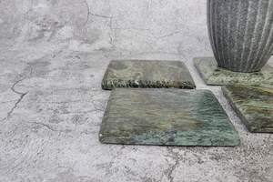Juego de Cuatro Posavasos Cuadrados de Mármol Verde Indio Madeji, Elegantes Accesorios de Piedra para Bebidas - Product Image 6