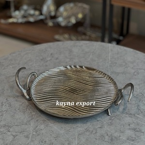 Fancy Luxury Decorative round Aluminum Metal <b>Tray</b> <b>Gold</b> Plated Leaf Handle Handmade Food <b>Serving</b> Dish <b>Tray</b> for Party Use - Product Image 6