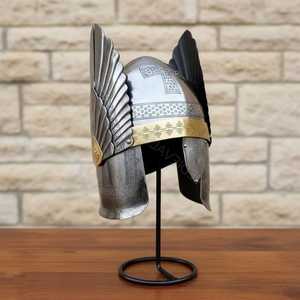 Casco Estilo Mandaloriano Dorado Hecho a Mano, Casco de Cazador de Recompensas de Ciencia Ficción, Accesorio para Exhibición y Cosplay - Product Image 4