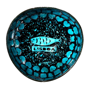 Vente en gros de bols en coquille de noix de coco gravés tropicaux, artisanaux, uniques, polis, écologiques, de haute qualité et durables - Product Image 1