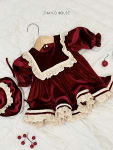 Combinaison en velours pour bébé fille CHAIKO HOUSE avec volants, col carré, manches bouffantes, style vintage, vêtements d'hiver pour nourrissons et tout-petits - Product Image 1