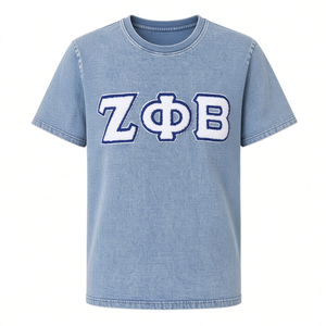Camiseta Unisex Zeta Phi Beta Vintage Lavada con Letras Griegas de Chenilla Personalizadas, Algodón Premium de Alto Gramaje, Estilo Denim, Cuello Redondo - Product Image 1
