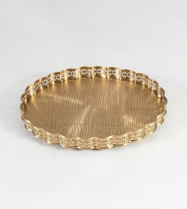 Bandeja Decorativa de Latón Dorado de Primera Calidad, Artesanía Metálica, Diseño Moderno para Bodas, Multifuncional, Elegante, con Borde Elevado, para Comedor - Product Image 2
