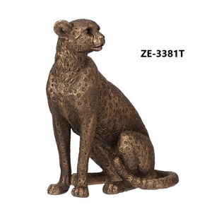 Sculpture en métal de léopard assis en bronze antique, statue de chat sauvage de luxe pour le salon, le bureau et la décoration de la maison de style safari - Product Image 5
