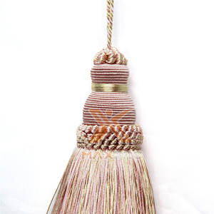 Gran Oferta Borlas de Hilo Metálico Hechas con Material Duradero Producto Premium en Stock Borlas de Hilo Metálico - Product Image 5