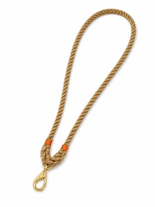 Cordón de alta calidad hecho de poliéster duradero con clip seguro para oficina, eventos escolares y uso diario. - Product Image 4