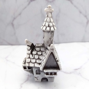 เฟอร์นิเจอร์คฤหาสน์สีขาวขนาดเล็กของเล่นตกแต่งบ้านตุ๊กตาฮาโลวีนที่น่าขนลุกสำหรับการตั้งค่าความสนุกสนานของคุณ! - Product Image 3