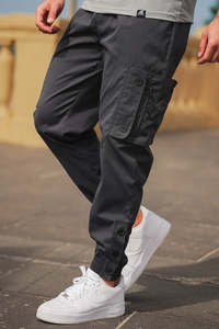 Pantalon cargo pour homme, taille élastique, séchage rapide, coupe ample, couleur unie, vêtements décontractés d'extérieur avec poches, toutes saisons - Product Image 1