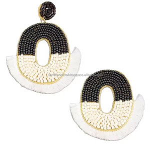 SAMI HANDICRAFTS Pendientes colgantes de moda de pasión bordados para mujer Diseño elegante con temática de amor para aniversario - Product Image 4