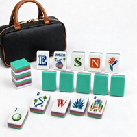 Jeu de Mahjong américain Palm Resort avec 160 tuiles en acrylique et motifs décoratifs pour tables de jeu communautaires