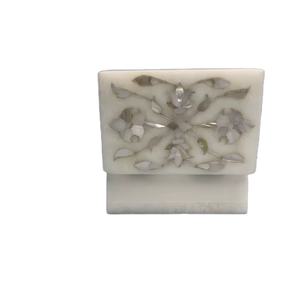 Joyero de mármol blanco moderno al por mayor, almacenamiento de piedra de lujo hecho a mano con Incrustaciones de nácar para anillos - Product Image 6