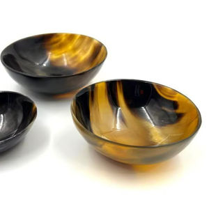 Tazón de cuerno natural hecho a mano y económico para servir bocadillos, frutos secos y uso diario en la cocina por ZNZ craft. - Product Image 1