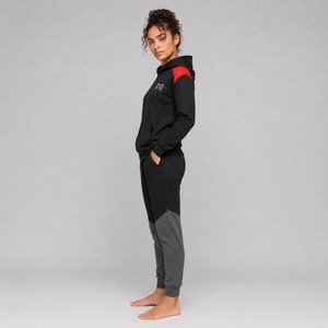 Nouvelle collection de survêtements slim fit pour femmes avec capuche, fabriqués au Pakistan, disponibles au prix de gros, survêtements de jogging et de fitness - Product Image 3