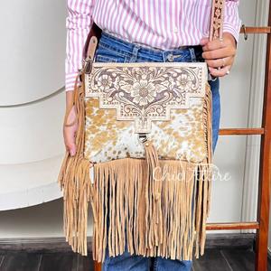 Bolso Bandolera de Cuero Vacuno Hecho a Mano con Flecos, Estilo Western con Diseño Floral, Bolso de Hombro Boho Vaquero, Perfecto para Mujer - Product Image 1