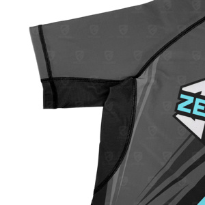 Camiseta de compresión (Rash Guard) de manga corta para MMA y BJJ, hecha a medida con logo personalizado por sublimación, tela de Spandex/Nylon de 220 g/m² - Product Image 5