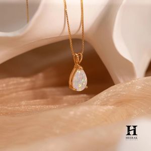 Collier de luxe plaqué or 18 carats avec pendentif en opale blanche en forme de poire pour femme – Élégant bijou en pierre précieuse en forme de goutte d'eau, cadeau idéal - Product Image 6