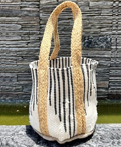Sac cabas en paille noir style bohème, ouvert, écologique, pour voyage et shopping estival, pour femme - Product Image 5