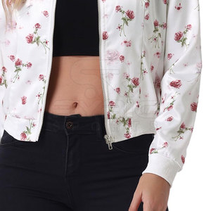 Chaquetas Varsity Acolchadas y Cálidas de Invierno para Mujer, con Estampado Urbano, Ropa de Estilo de Vida Contemporáneo para Uso Diario y Comodidad - Product Image 6